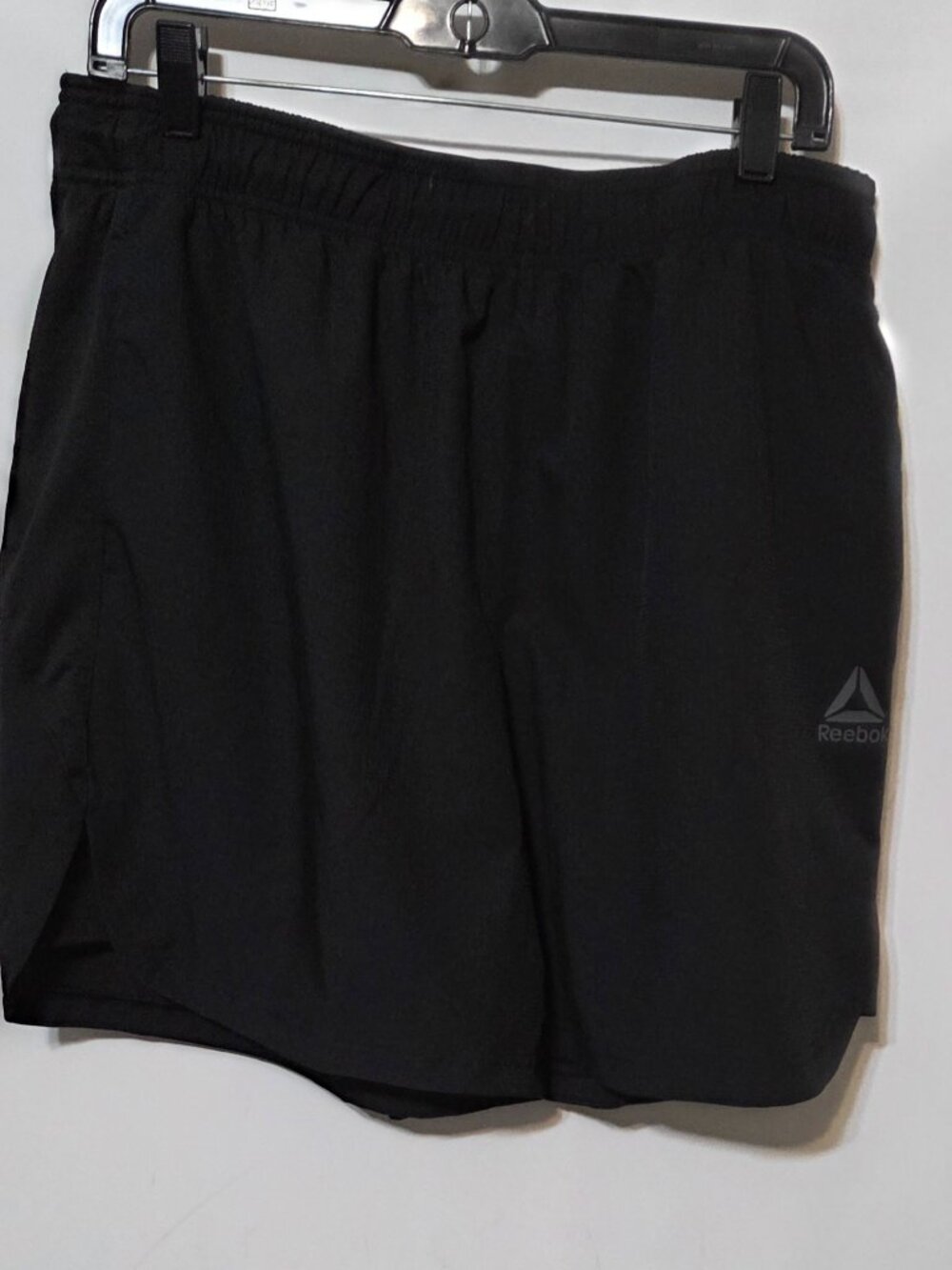 Reebok Men's Woven Black Shorts with Side Zipper Pockets SIZE: Large